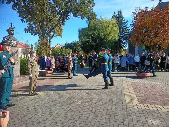 на фотографии участники мероприятия (1)
