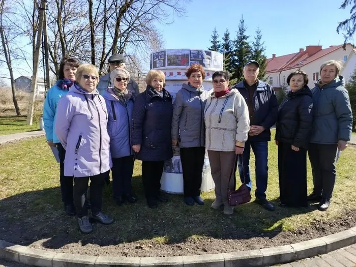 на фотографии участники акции